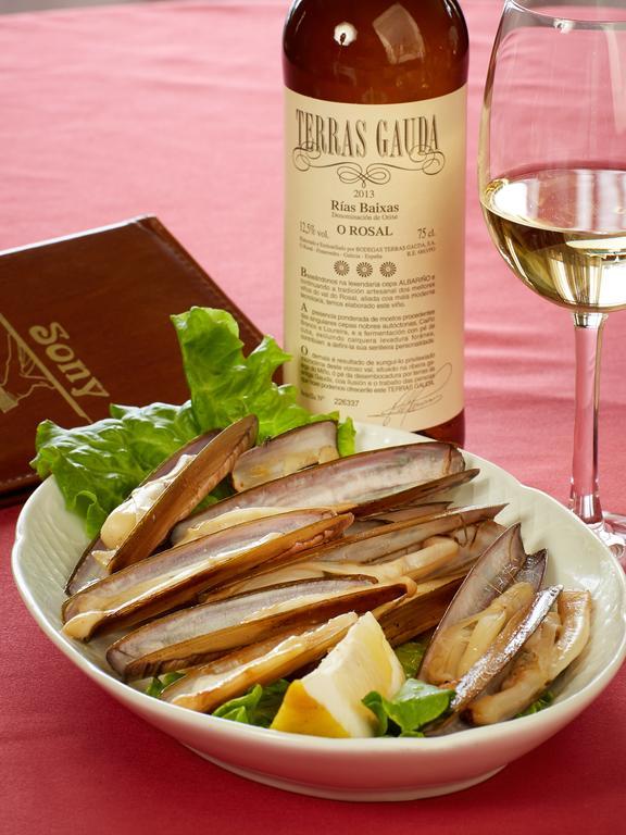 Pension Restaurante Sony Melide Kültér fotó